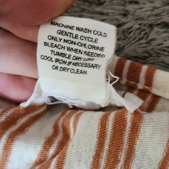 Republic Top - Picture 3 of 4